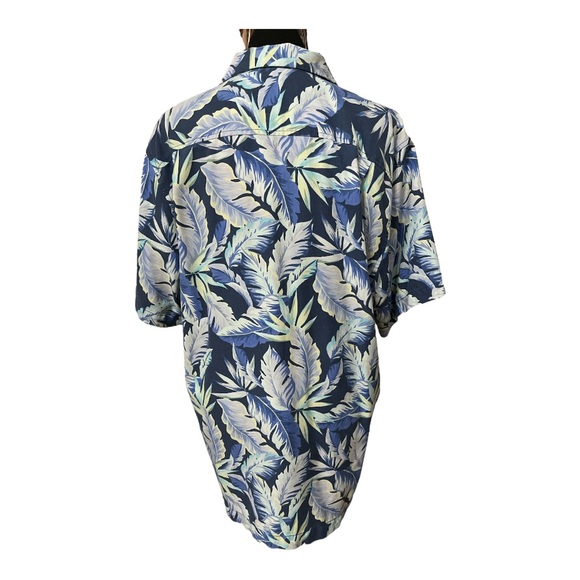 TOMMY BAHAMA Men's floral button down style Size:Medium SLu:TBahama - Picture 2 of 6